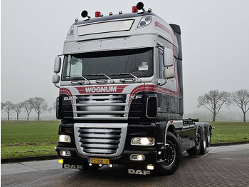 Kamion s kukastom dizalicom DAF XF 105 460