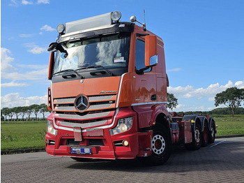 Kamion s kukastom dizalicom MERCEDES-BENZ Actros