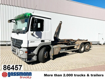 Kamion s kukastom dizalicom MERCEDES-BENZ Actros 2541