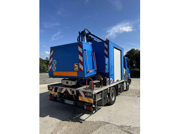 Podizna platforma montirana na kamion Iveco Eurocargo 100E18: slika Podizna platforma montirana na kamion Iveco Eurocargo 100E18