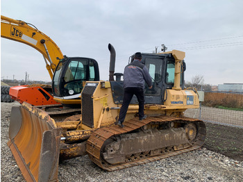 Buldožer KOMATSU D61EX-15: slika Buldožer KOMATSU D61EX-15