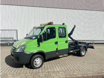 Kamion s kukastom dizalicom IVECO Daily