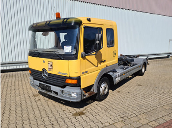 Kamion s kukastom dizalicom MERCEDES-BENZ Atego 815