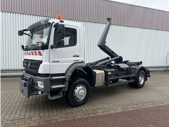 Kamion s kukastom dizalicom MERCEDES-BENZ Axor 1829