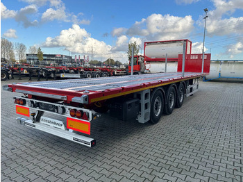 Novi Poluprikolica plato/ Otvoreni sanduk Kässbohrer NEU Heavy-Duty Platform, Heckbündig, Twistlocks (1x 40FT / 2x 20FT), ADR (EX/II, EX/III, FL, AT), Rungtasschen, Scheibebremsen: slika Novi Poluprikolica plato/ Otvoreni sanduk Kässbohrer NEU Heavy-Duty Platform, Heckbündig, Twistlocks (1x 40FT / 2x 20FT), ADR (EX/II, EX/III, FL, AT), Rungtasschen, Scheibebremsen