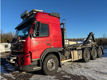 Kamion s kukastom dizalicom VOLVO FMX