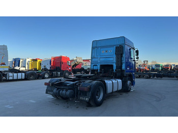 Tegljač DAF 95 XF 380 (EURO 2 / MANUAL PUMP / POMPE MANUELLE / MANUAL GEARBOX): slika Tegljač DAF 95 XF 380 (EURO 2 / MANUAL PUMP / POMPE MANUELLE / MANUAL GEARBOX)