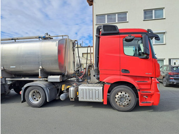 Tegljač MERCEDES-BENZ Actros 1840