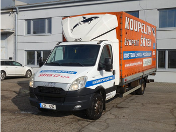 Dostavno vozilo s ceradom IVECO Daily