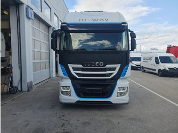 Tegljač IVECO Stralis 440