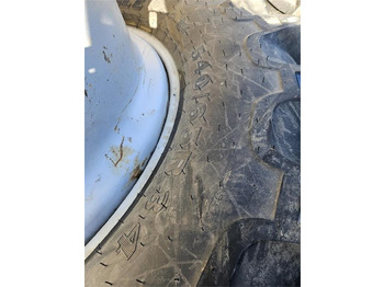 Kompletan kotač za Poljoprivredni strojevi Goodyear 710/70R42 med 10 låse: slika Kompletan kotač za Poljoprivredni strojevi Goodyear 710/70R42 med 10 låse