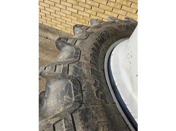 Kompletan kotač za Poljoprivredni strojevi Goodyear 710/70R42 med 10 låse: slika Kompletan kotač za Poljoprivredni strojevi Goodyear 710/70R42 med 10 låse