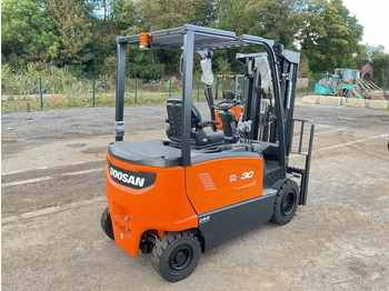 Električni viličar Doosan B30X-7 PLUS: slika Električni viličar Doosan B30X-7 PLUS