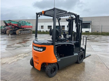 Električni viličar Doosan B30X-7 PLUS: slika Električni viličar Doosan B30X-7 PLUS