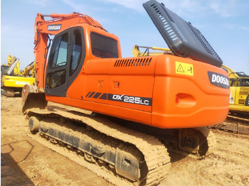 Bager gusjeničar DOOSAN DX225LC