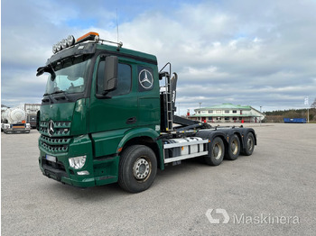 Kamion s kukastom dizalicom MERCEDES-BENZ Arocs