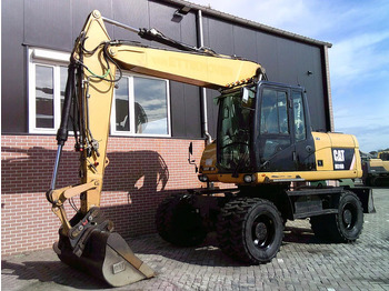 Bager na kotačima CATERPILLAR M316D