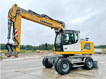 Bager na kotačima LIEBHERR A 918