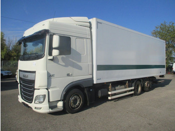 Kamion sandučar DAF XF 450