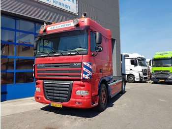 Tegljač DAF XF 105 Hydraulic Euro 5: slika Tegljač DAF XF 105 Hydraulic Euro 5