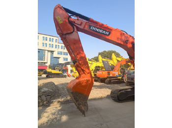 Bager gusjeničar DOOSAN Doosan DX225LC Crawler excavator: slika Bager gusjeničar DOOSAN Doosan DX225LC Crawler excavator