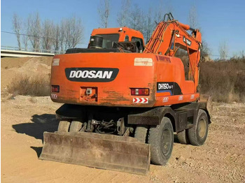 Bager na kotačima doosan Doosan dh150w-7 wheel excavator: slika Bager na kotačima doosan Doosan dh150w-7 wheel excavator