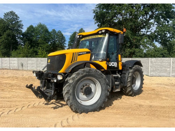 Traktor JCB