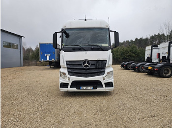 Tegljač Mercedes-Benz Actros 1843: slika Tegljač Mercedes-Benz Actros 1843