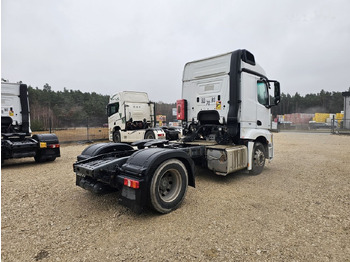 Tegljač Mercedes-Benz Actros 1843: slika Tegljač Mercedes-Benz Actros 1843