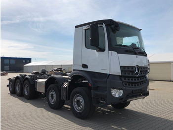 Kamion-šasija MERCEDES-BENZ Arocs 4451