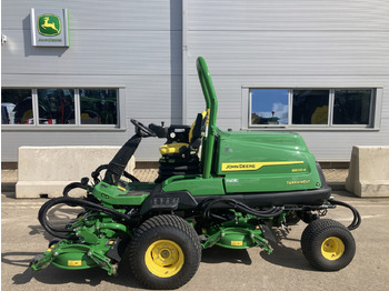 Novi Vrtna kosilica John Deere 8800A 5 pod rotary mower: slika Novi Vrtna kosilica John Deere 8800A 5 pod rotary mower