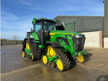 Traktor JOHN DEERE