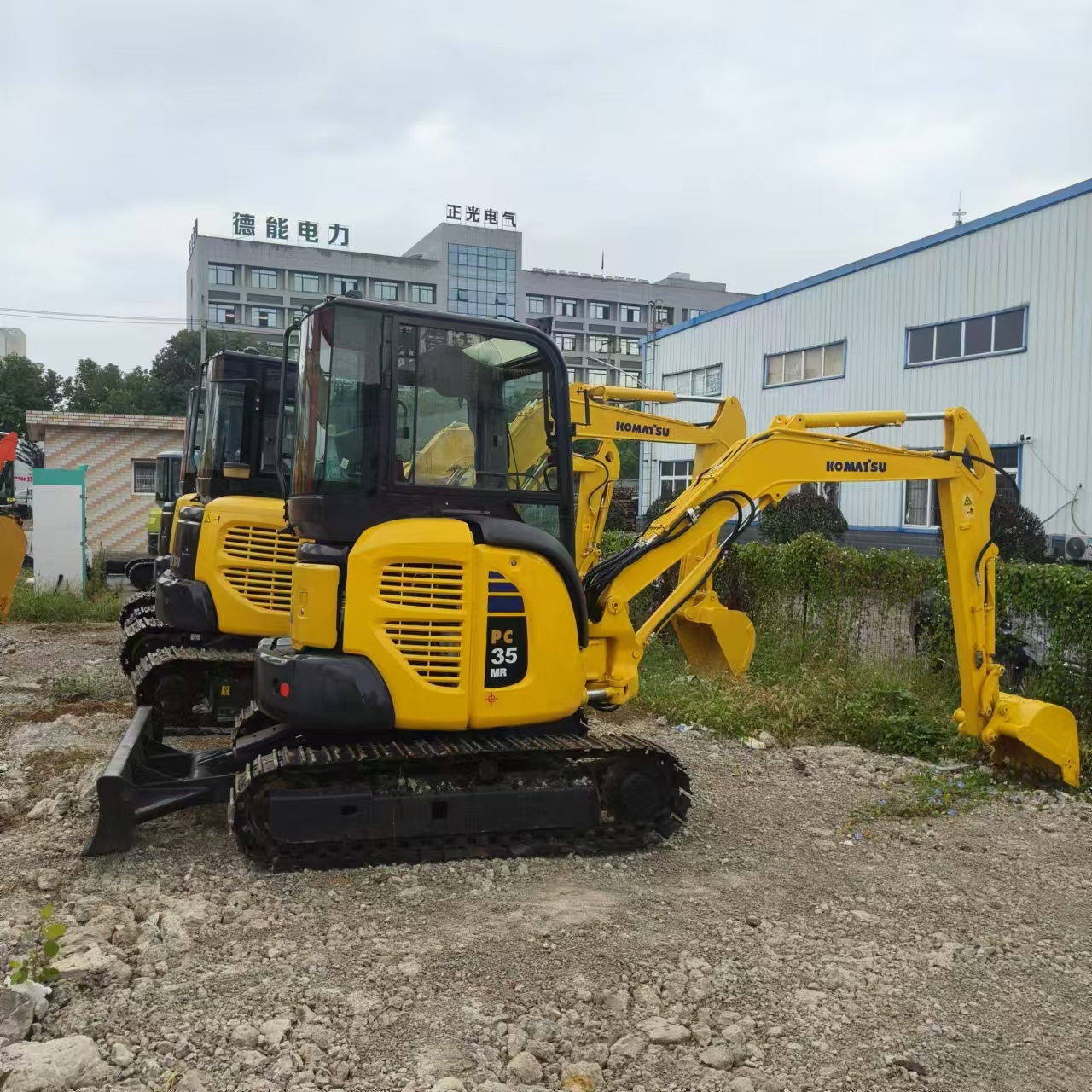 Mini bager KOMATSU PC35