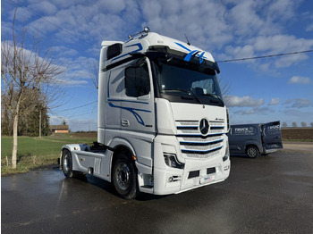 Tegljač MERCEDES-BENZ Actros