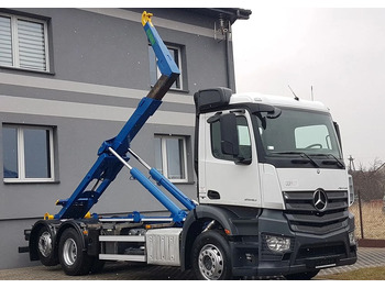 Kamion s kukastom dizalicom MERCEDES-BENZ Actros