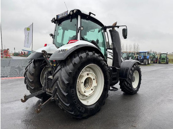 Traktor VALTRA T214 DIRECT: slika Traktor VALTRA T214 DIRECT