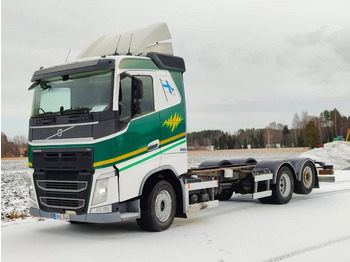 Kamion-šasija VOLVO FH13