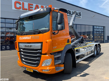 Kamion s kukastom dizalicom DAF CF 430