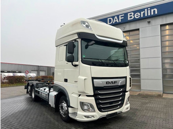 Transporter kontejnera/ Kamion s izmjenjivim sanducima DAF XF 480