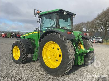 Traktor JOHN DEERE 8230: slika Traktor JOHN DEERE 8230