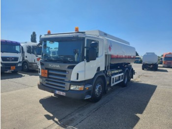 Kamion cisterna SCANIA