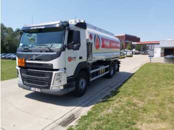 Kamion cisterna VOLVO FM