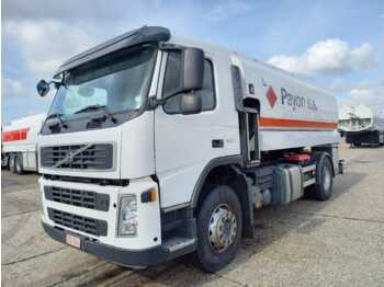 Kamion cisterna VOLVO FM