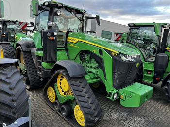 Traktor JOHN DEERE