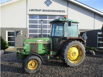 Traktor JOHN DEERE 2040