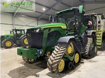 Traktor JOHN DEERE