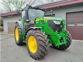 Traktor JOHN DEERE