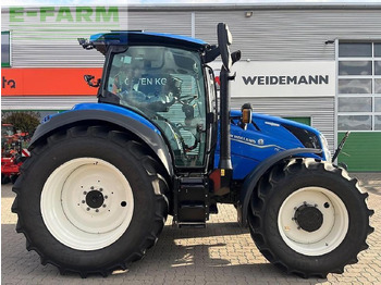 Traktor NEW HOLLAND T5