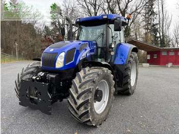 Traktor NEW HOLLAND T7000