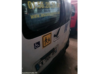 Minibus, Putnički kombi RENAULT KANGOO TPMR - 2013 / 173896 KM - CW502DR - 130182: slika Minibus, Putnički kombi RENAULT KANGOO TPMR - 2013 / 173896 KM - CW502DR - 130182